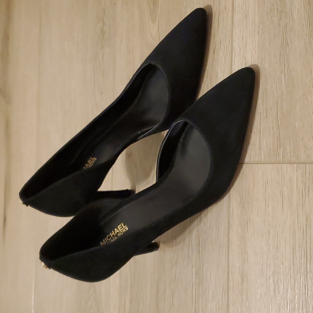 MICHAEL Michael Kors Black Suede Pump